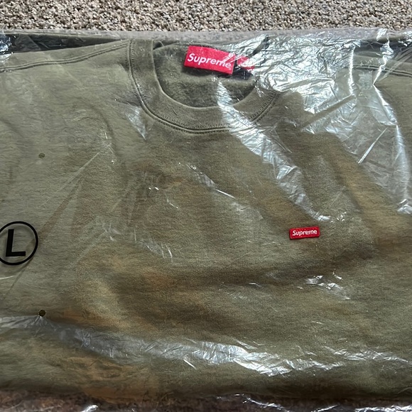 トップス Supreme Small Box Logo Crewneck Olive Supreme Small Box Logo Crewneck Olive トップス Supreme Small Box